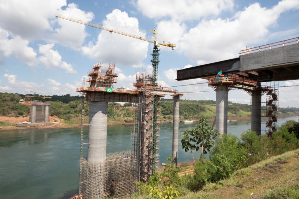 Segunda ponte: financiada pela margem brasileira de Itaipu, metade da obra já deverá estar pronta até o final do ano 2 Ponte Foto Kiko Sierich PTI