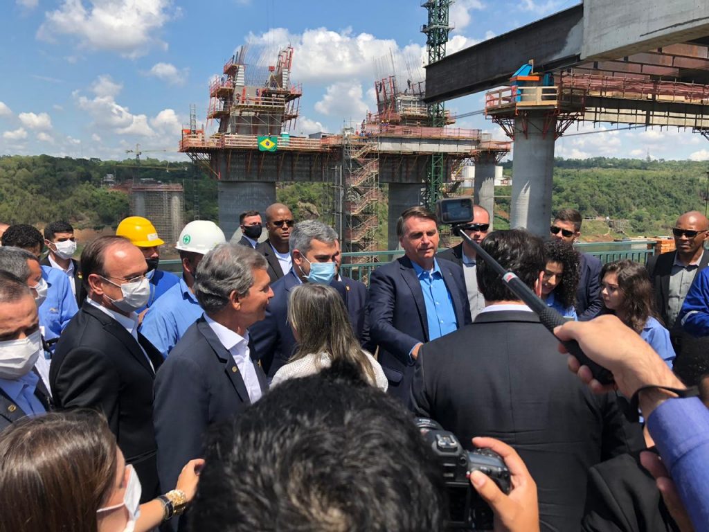 Comitiva do presidente Jair Bolsonaro chega em Foz do Iguaçu. Veja fotos! 4 bolsonaro em foz 4
