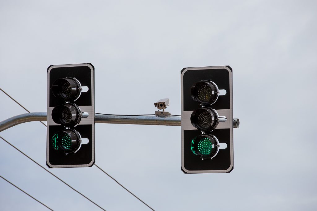 Semáforos inteligentes: dispositivo sonoro auxilia deficientes visuais em ruas de bairro de Foz do Iguaçu 4 SEMAFOROS INTELIGENTES VILA A 26