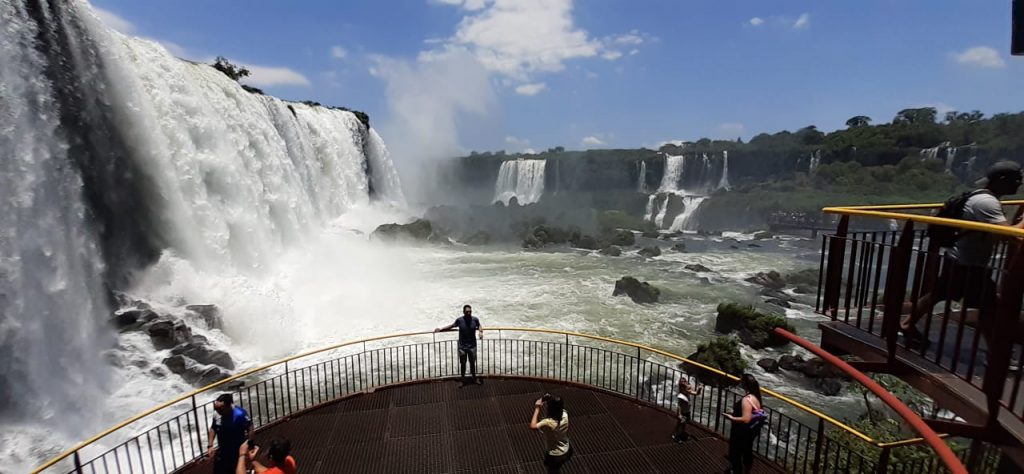Mais de 15,2 mil turistas visitaram as Cataratas do Iguaçu no feriadão de Ano Novo 2 cataratas 1