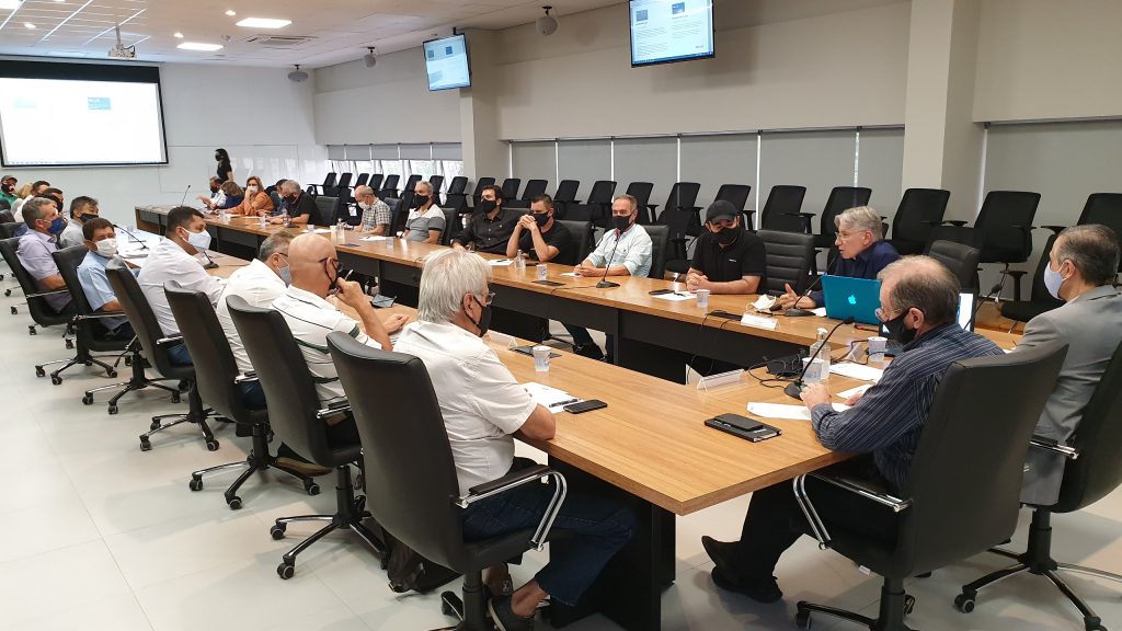 ACIFI amplia mobilização pela redução do pedágio do Paraná e convoca instituições de Foz do Iguaçu 1 1 POD puxou a discussao em torno do modelo que definira o preco da tarifa dos pedagios Foto Divulgacao