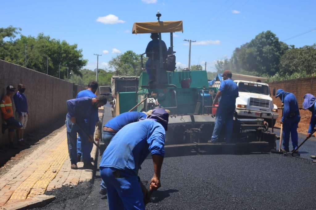 Prefeitura já executou mais de 300 kms de asfalto em Foz do Iguaçu 2 obras prefeitura 2