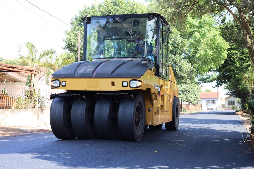 Serviços de pavimentação asfáltica chegam ao bairro Cidade Nova em Foz 2 asfalto no cidade nova