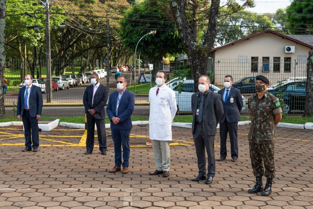 Bandeira Nacional recebe lugar de honra no Hospital Costa Cavalcanti 3 itaipu4