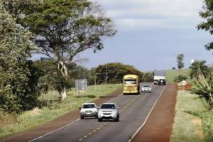 PR-323 une Norte e Noroeste do Paraná (