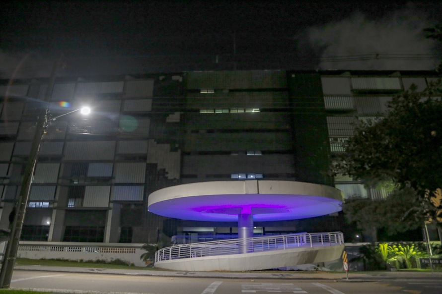Prédios públicos ganham iluminação azul para conscientizar sobre autismo 2 autismo2