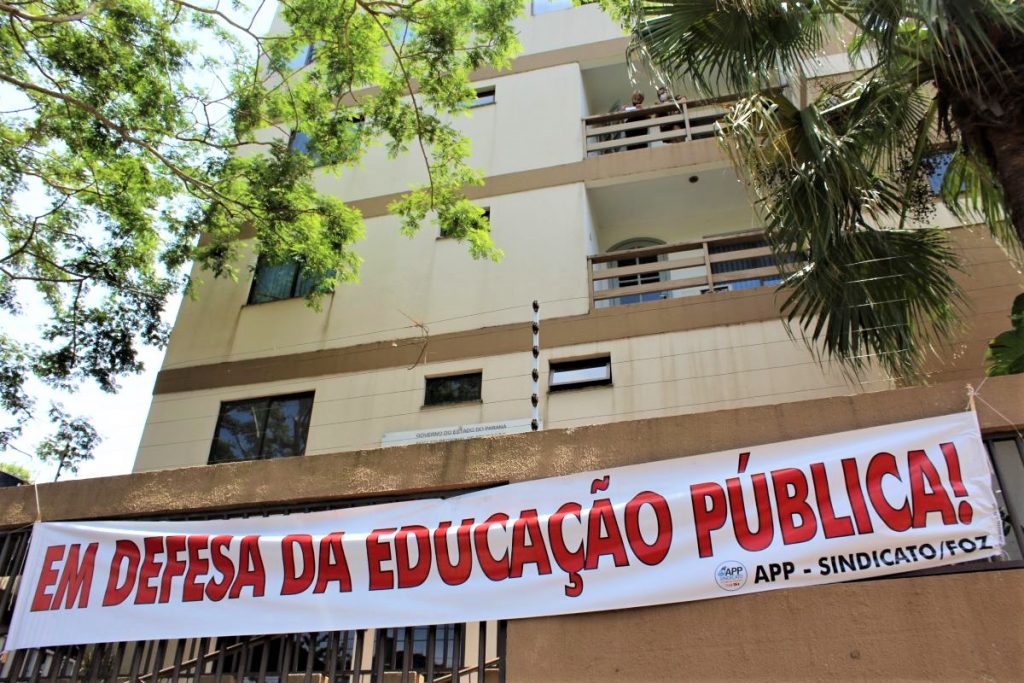 Professores e funcionários da rede estadual fazem paralisação quinta, 29 2 em defesa 1