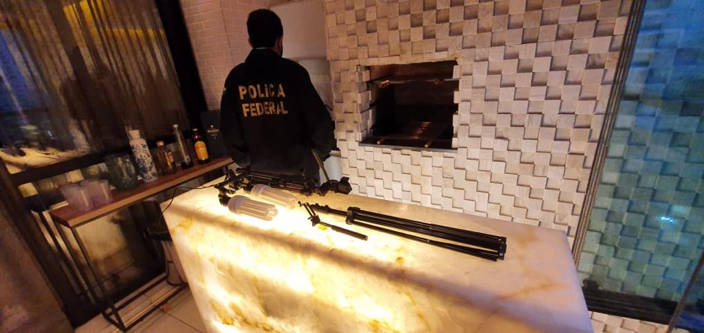 PF deflagra operação para combater tráfico de mulheres para exploração sexual com mandado de prisão em Foz 2 federal3