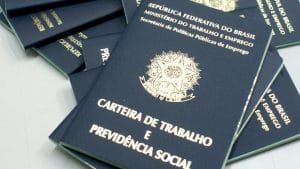 Agência do Trabalhador de Foz começa semana com 300 vagas em aberto