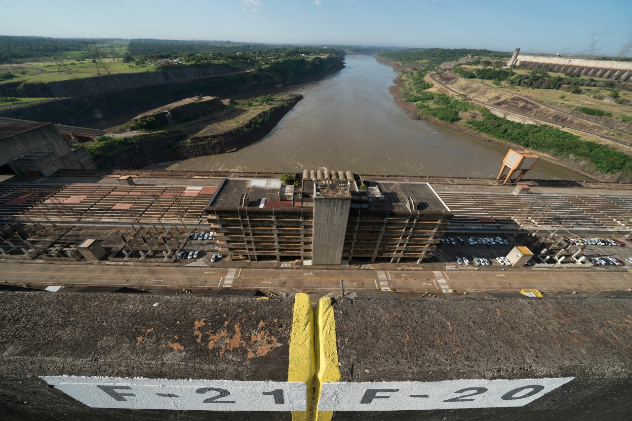 itaipu 37 anos 6