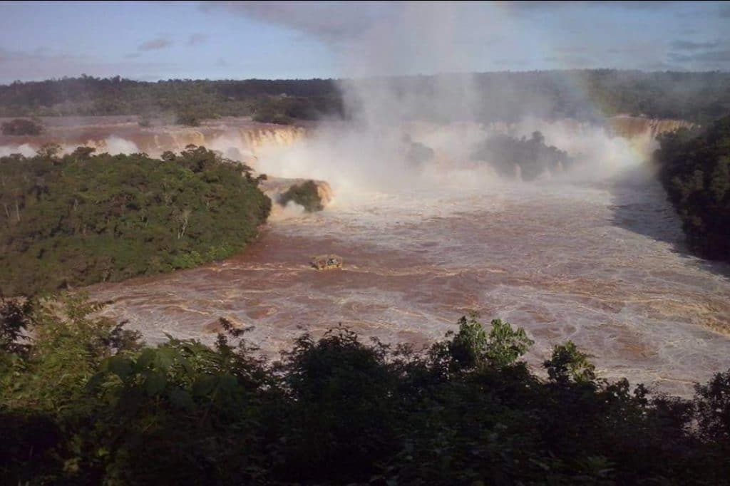 Cheia histórica com recorde do volume de água nas Cataratas completa sete anos. FOTOS! 2 cheia das cataratas 1 1