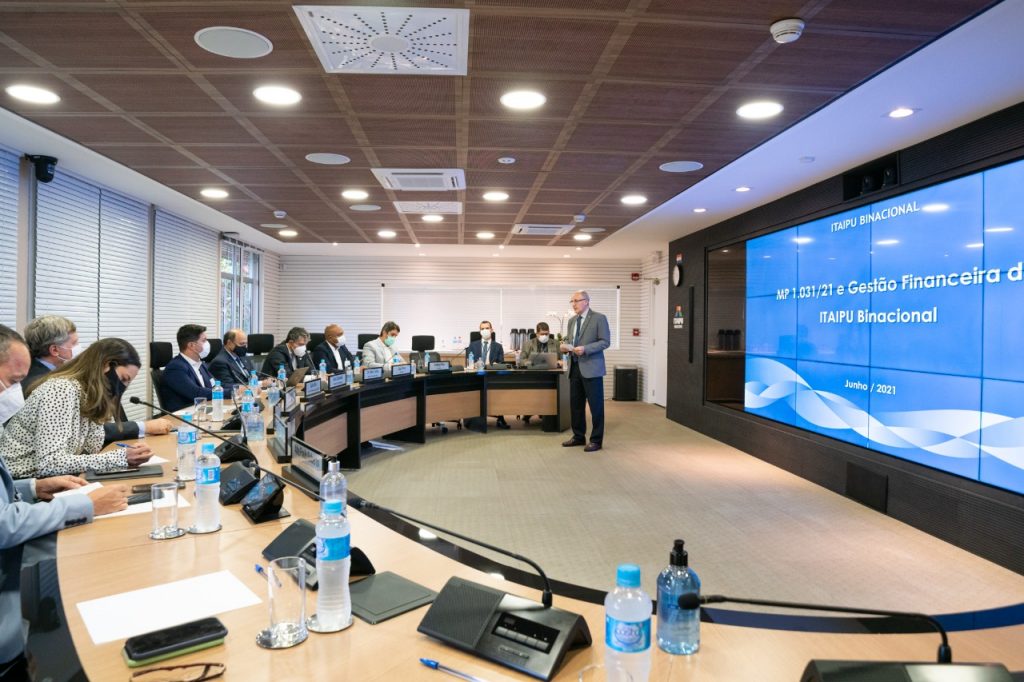 Chefe da Casa Civil se reúne com a diretoria da Itaipu e agradece o apoio da empresa ao Paraná 2 reuniao itaipu 1