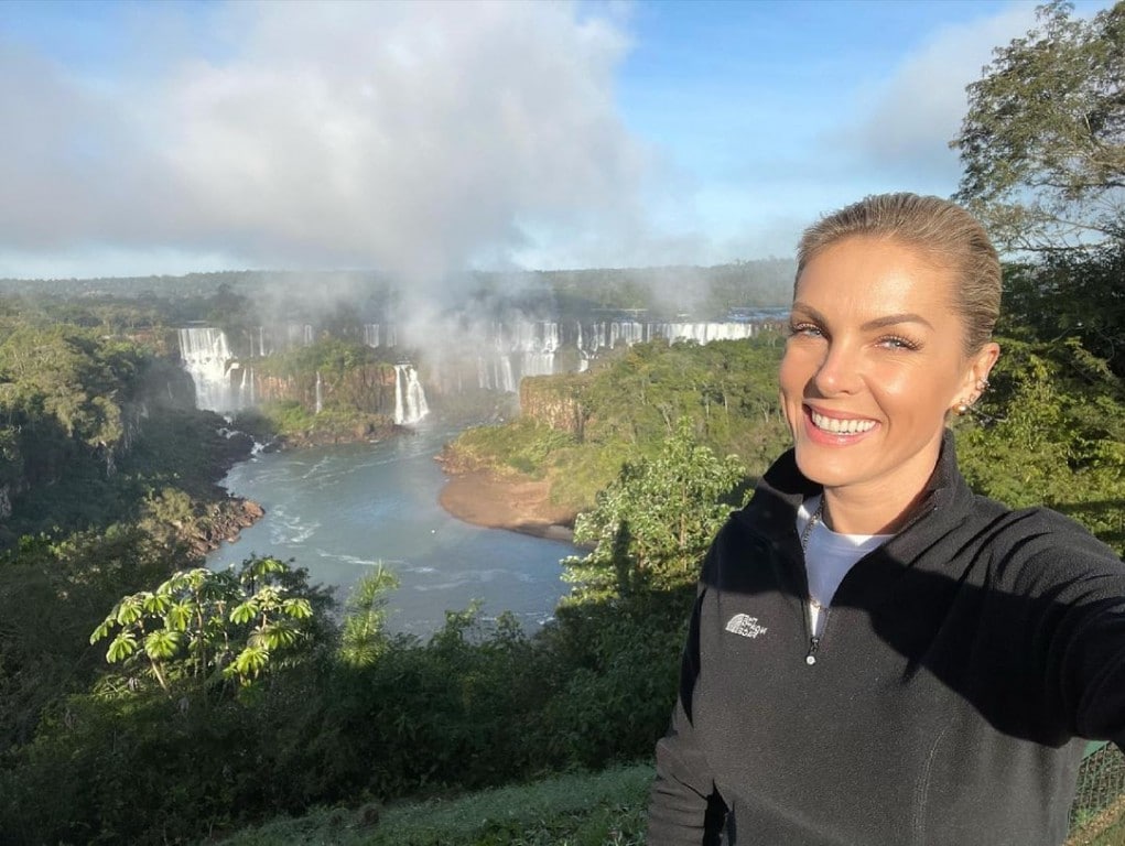 Apresentadora Ana Hickmann curte férias em Foz do Iguaçu com a mãe e filho 1 Ana Hickmann1