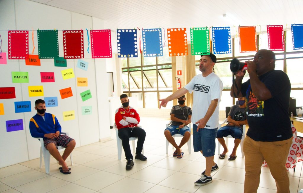 Jovens de Foz do Iguaçu vão produzir videoclipe de rap e livro em iniciativa da Itaipu e Guarda Mirim 2 rap e cultura 1