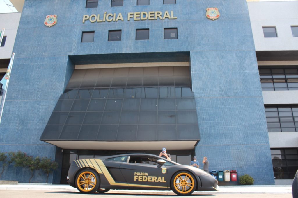 Conheça o veículo esportivo de luxo utilizado pela Polícia Federal 1 policia federal 2
