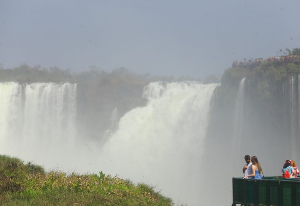 Parque recebeu 19 mil visitantes no feriadão da Independência 1 cataratas moivmento 2