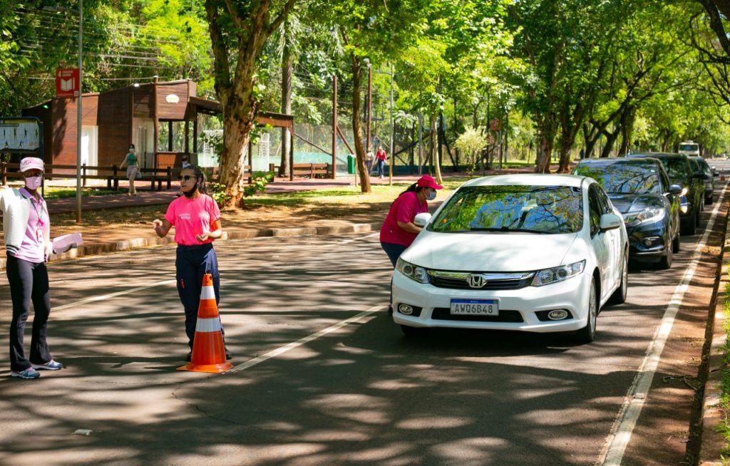 Foztrans e Secretaria da Saúde promovem blitz de conscientização sobre o Outubro Rosa 2 blitz da saude