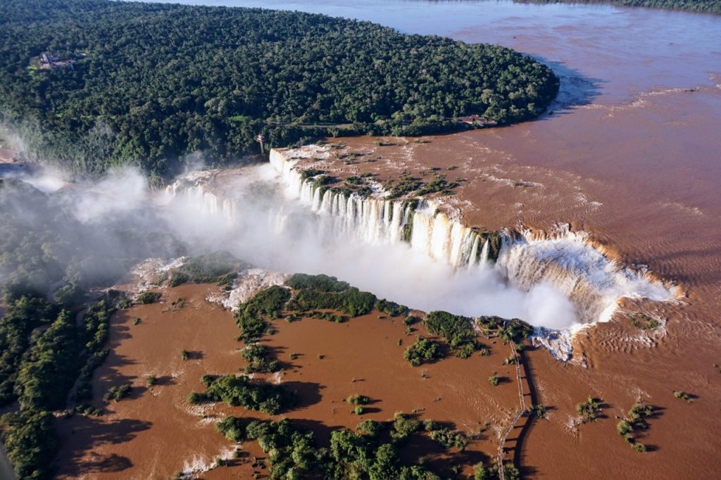 Parque Nacional do Iguaçu recebeu 78 mil visitantes em outubro 1 catarataas