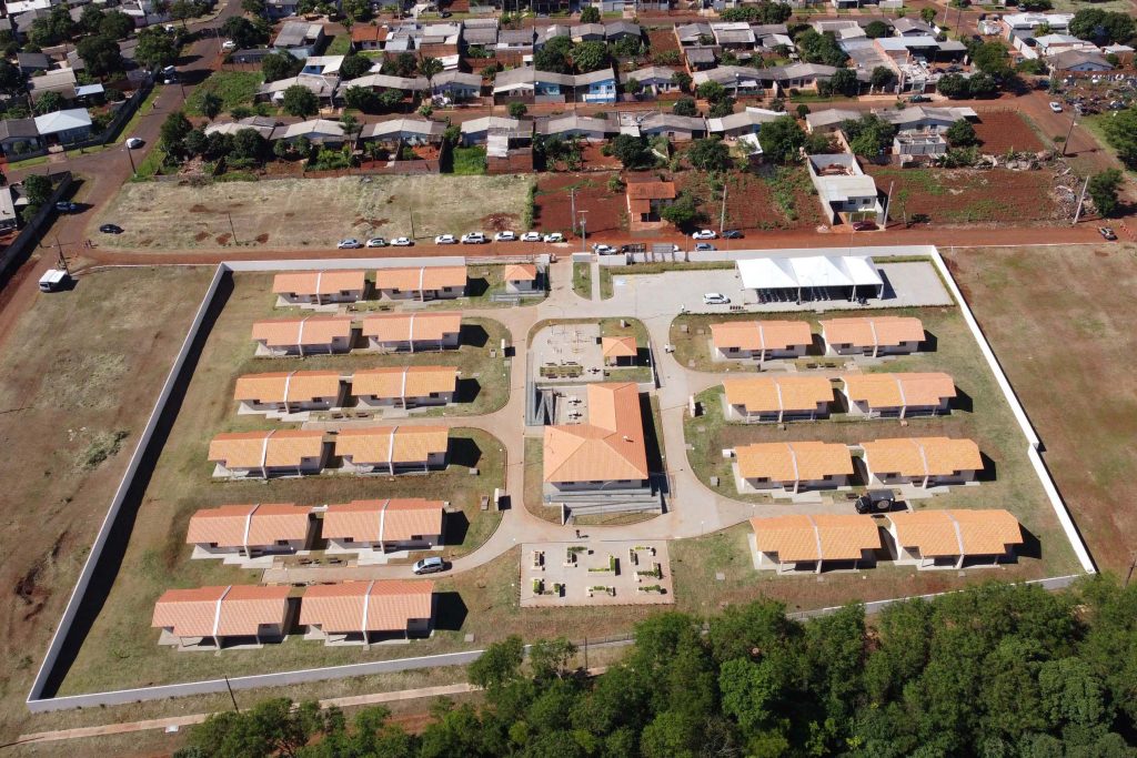 Governador inaugura condomínio para idosos com 40 casas em Foz do Iguaçu 2 condominiodo idoso foz