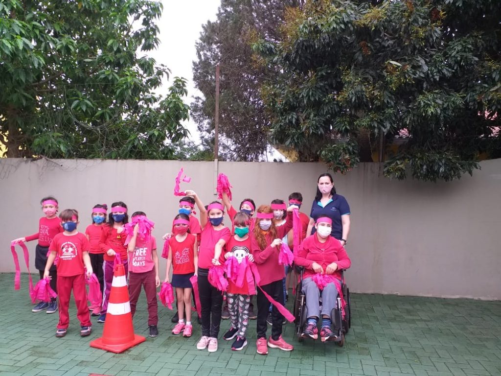 Semana da Criança é marcada por brincadeiras e muita diversão nas escolas e CMEIs de Foz do Iguaçu 1 criancas