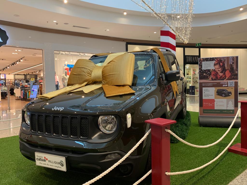 PAUTA Em comemoracao ao Natal Shopping Catuai Palladium sorteia carro e distribui brinde exclusivo aos clientes 03
