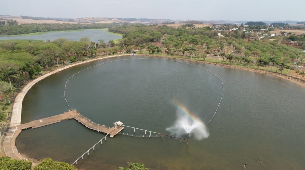 Praias do Paraná têm 17 pontos impróprios para banho, segundo boletim do IAT