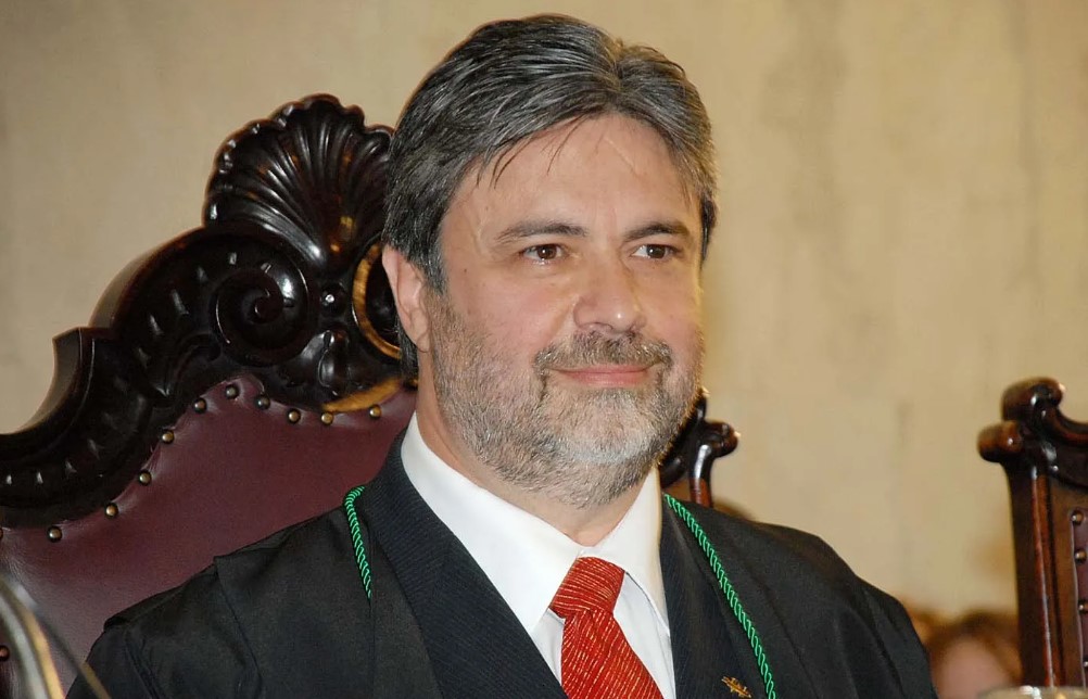 Mauricio Requiao