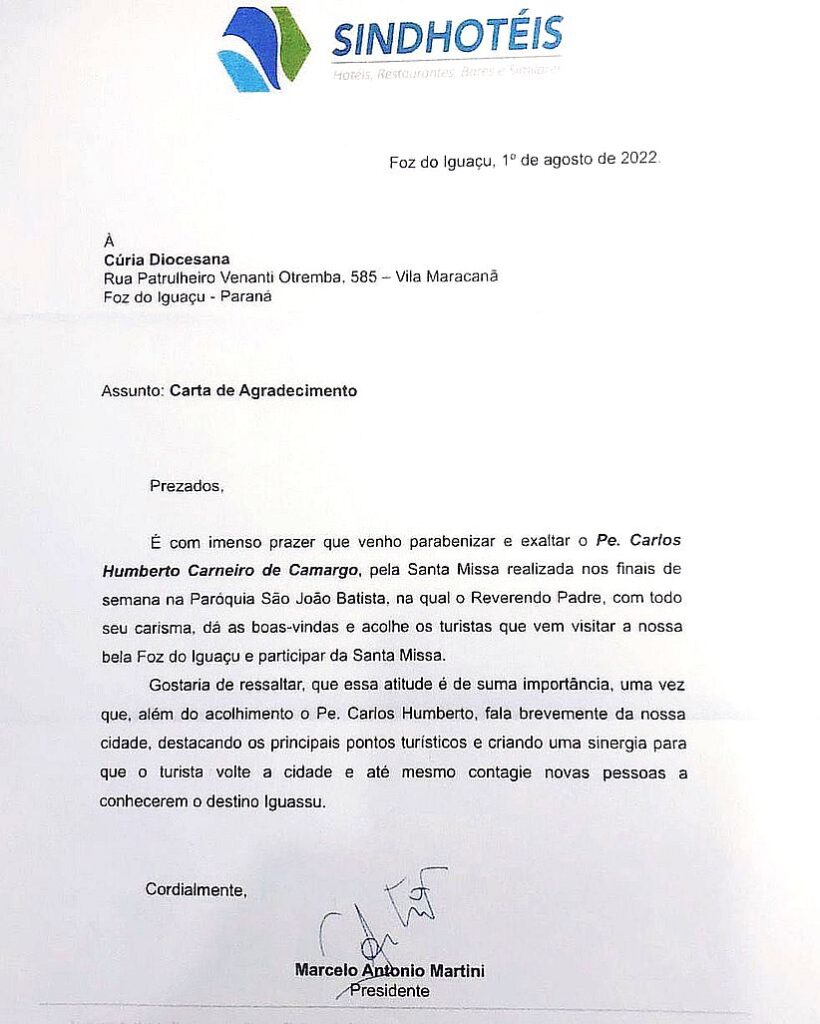 Bom anfitrião, padre Carlão é elogiado por Sindicato de Hotéis 2 carta