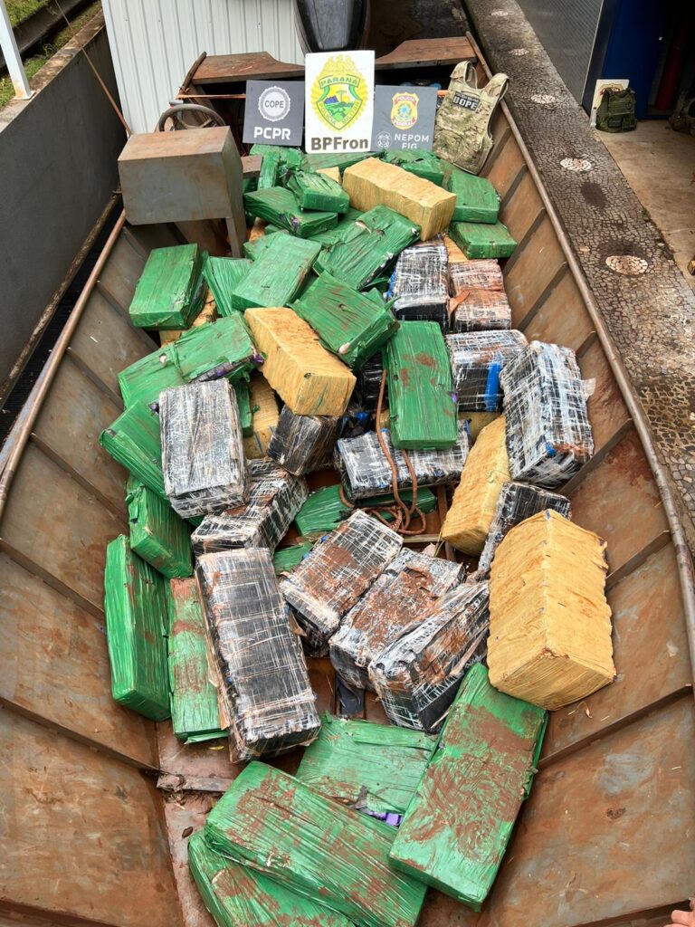 PF apreende quase 2 toneladas de drogas em ação integrada no Lago de Itaipu 1 drogas 1