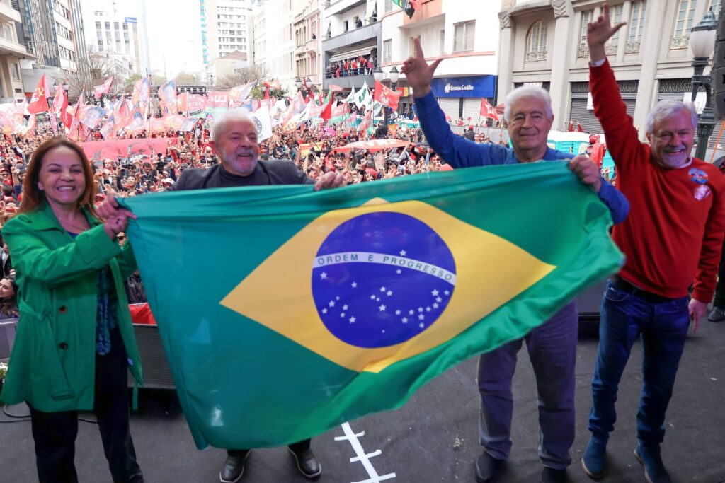 Lula e Requião lotam Boca Maldita de Curitiba. Veja álbum de fotos! 2 lula requiao curitiba eduardo matysiak capa