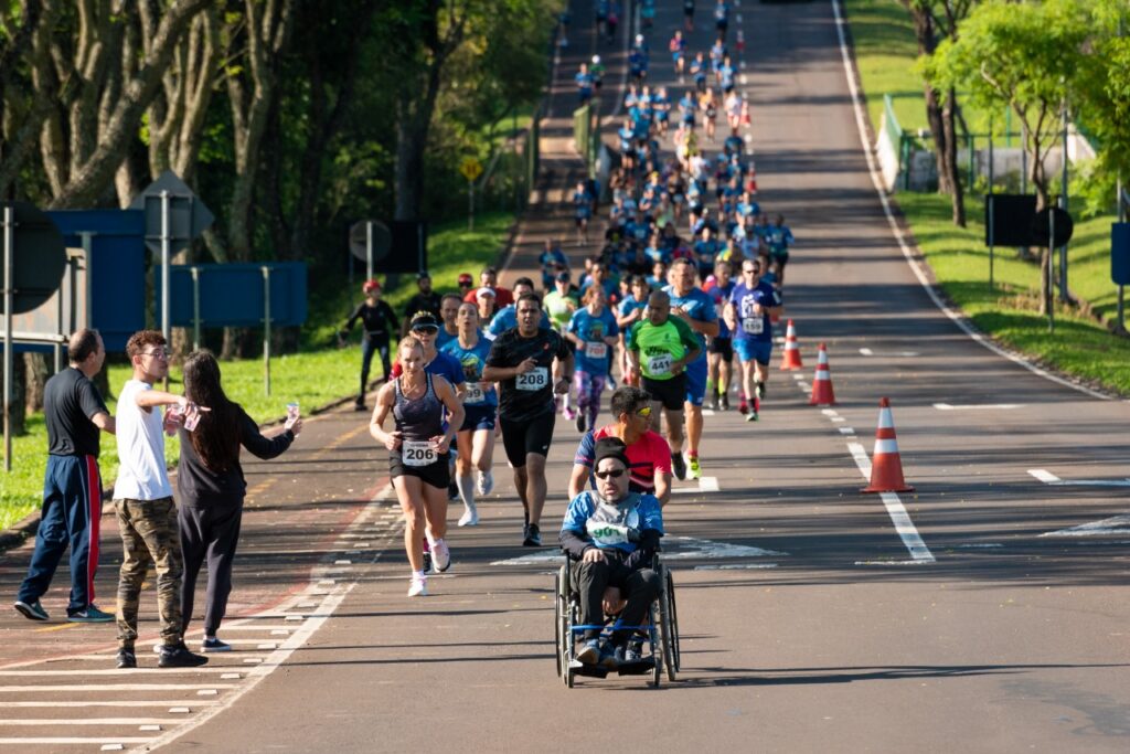 Atletas de Foz vencem nas duas categorias principais da Corrida do Turismo 2 corrida itaipu 25r