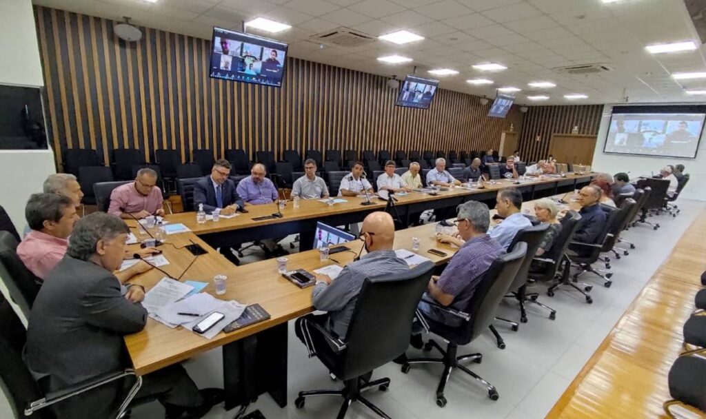 No Codefoz, prefeito Chico Brasileiro apresenta pautas de economia e gestão 2 codfoz2302 1