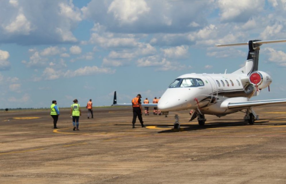 Aeroporto Internacional de Foz do Iguaçu realiza atividade de segurança da pista 2 controle da pista