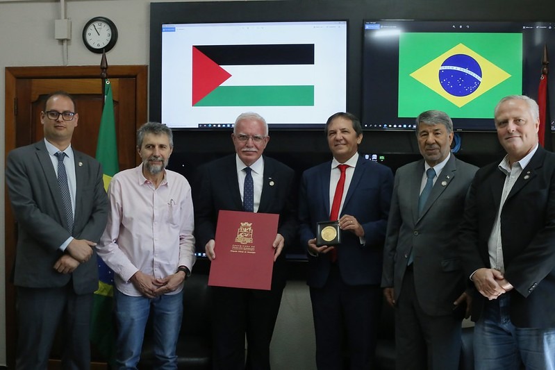 Prefeito Chico Brasileiro recebe a visita do ministro das Relações Exteriores da Palestina 2 palestina