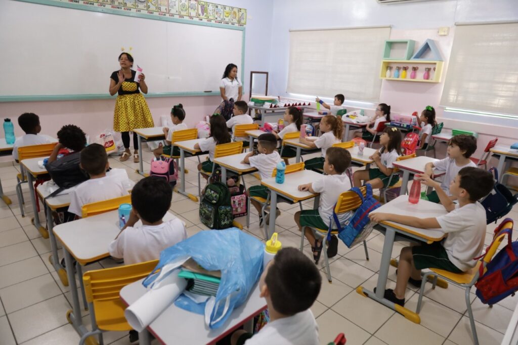 Animação toma conta das crianças na volta às aulas da rede municipal de Foz 1 IMG 20230207 WA0020