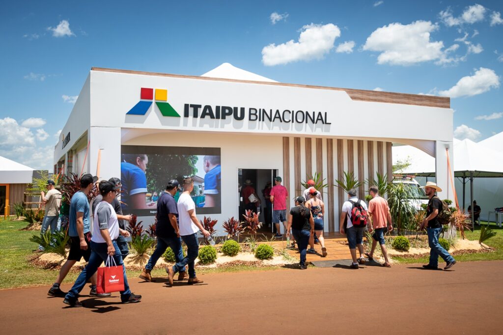 Ratinho Junior reforça papel da Itaipu no desenvolvimento regional 3 itiapu estande