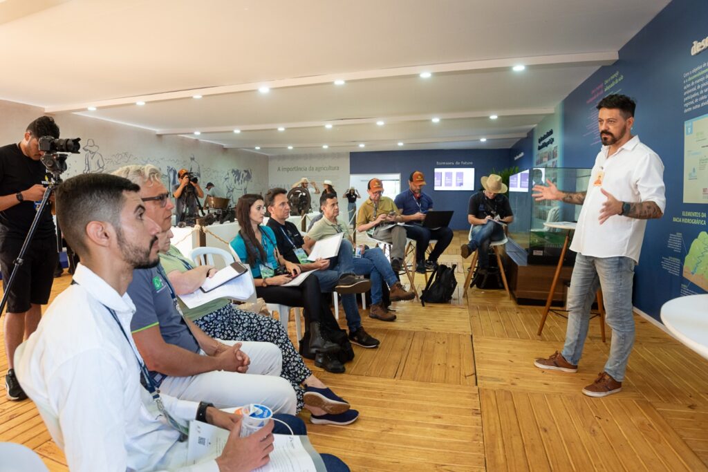 Ratinho Junior reforça papel da Itaipu no desenvolvimento regional 4 palestra itaipy