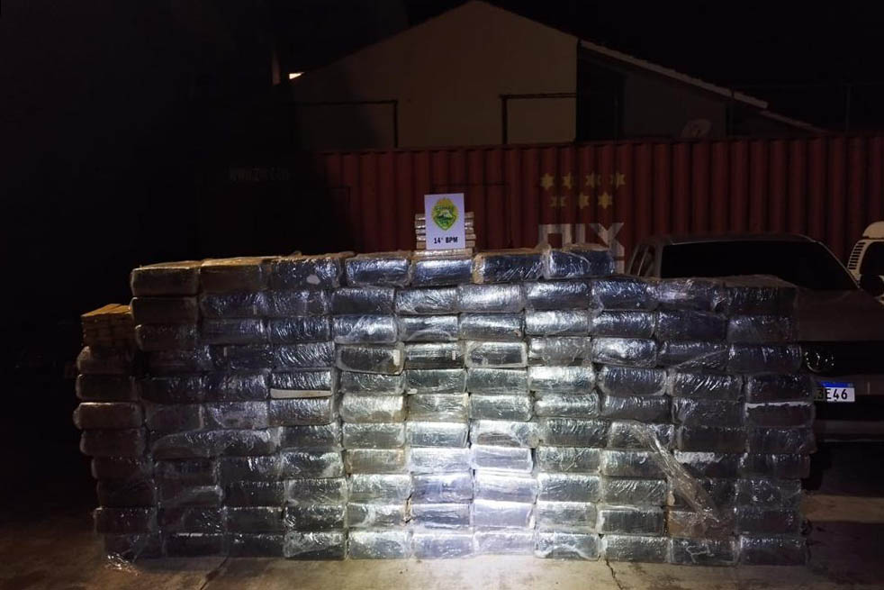 Forças de segurança apreendem mais de 5 toneladas de drogas em pouco mais de 24 horas no Paraná 2 drogas 24442 1