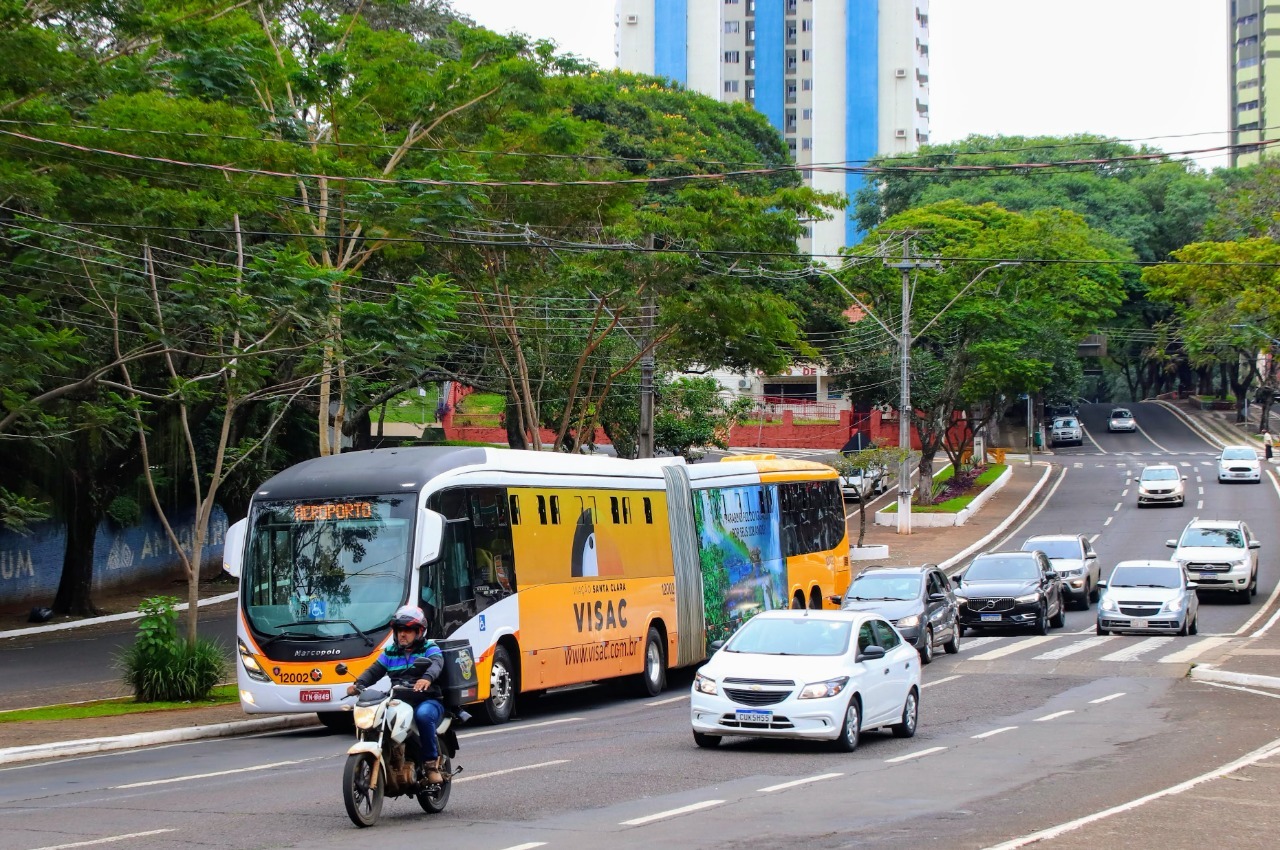 Trabalhadores do transporte coletivo de Foz entram em greve nesta terça, 07