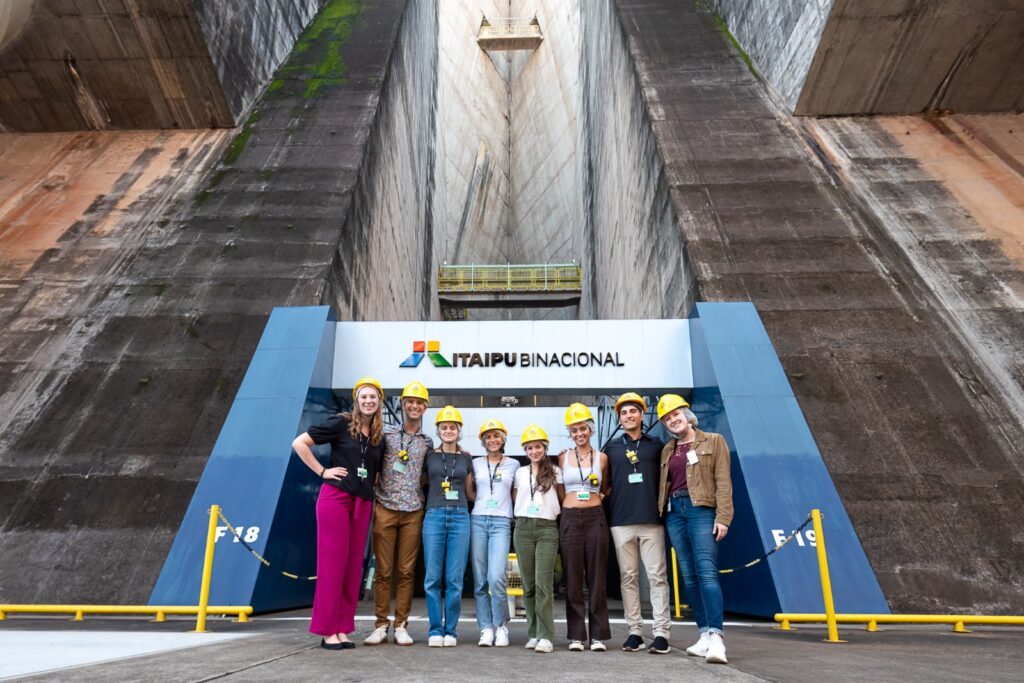 Comitivas internacionais se encantam com atrativos turísticos da Itaipu Binacional 1 comitiva423