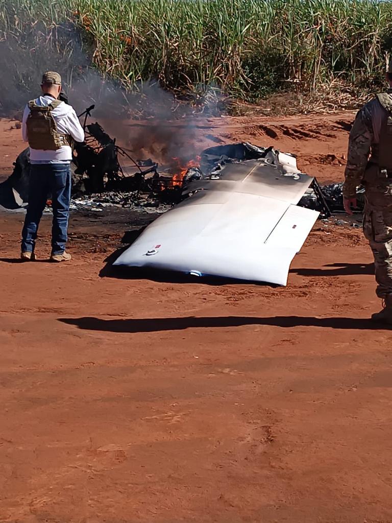 FAB identifica aeronave suspeita no Paraná; Piloto pousa e ateia fogo na mesma 3 aeronave3 1