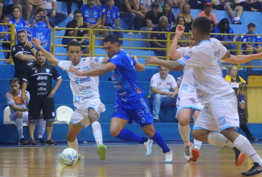 Foz Cataratas Futsal enfrenta o Ampére nesta quinta 2 floz x ampere35