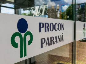 Procon-PR lança cartilha com orientações para compra de veículos usados