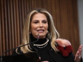 58e73459 e2d1 4470 aaef f7f53993a42d