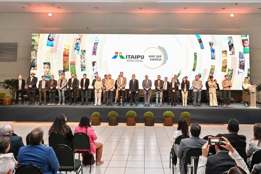Prefeitos aprovam "Itaipu Mais que Energia" 2 e6fbc043 1f28 4206 bbe4 4b67b6699ba7