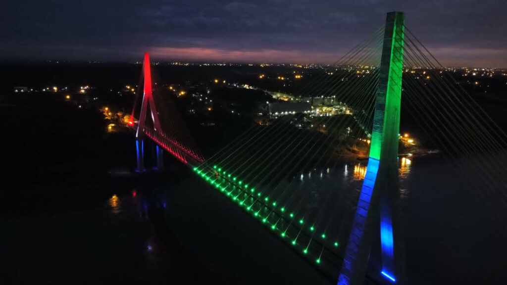 Ponte da Integração volta a ser iluminada em homenagem à posse de presidente paraguaio 3 integracao34 1