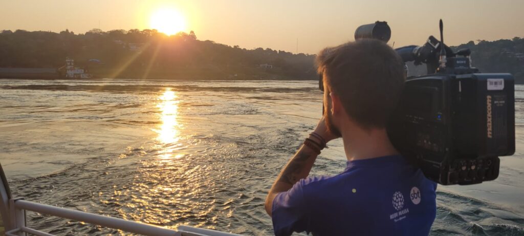 Tradicional City Tour de Foz agora inclui passeios pelas águas dos rios Paraná e Iguaçu 6 por do sol riopr