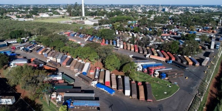 Novo porto seco de Foz do Iguaçu receberá até 2 mil caminhões por dia