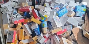 PRF apreende 300 celulares escondidos em fundo falso de ônibus de turismo em Céu Azul (PR)