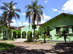 Governador assina decreto que torna cooperativa o Colégio Agrícola de Foz